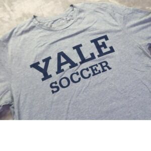 Yale University Soccer T Shirt Men's Medium Grey Short Sleeve M Under Armour